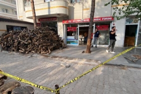 Diyarbakırda fırında silahlı ve bıçaklı borç ekmek kavgasında baba- oğul yaralandı