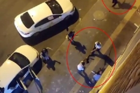 Diyarbakır’da iki grup arasında taş, sopa ve tabureli kavga: 3 yaralı 8 Diyarbakırda iki grup arasında taş sopa ve tabureli kavga 3 yaralı