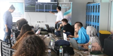 Dr. Semih Çakır: Siber güvenlikte yetişmiş elemana ihtiyaç var 30 Dr Semih Çakır Siber güvenlikte yetişmiş elemana ihtiyaç var