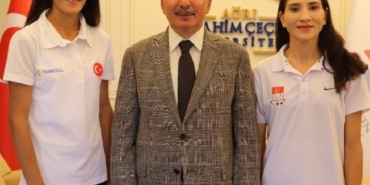 Dünya Üniversite Yaz Oyunlarına damga vuran AİÇÜlü sporcuların hedefi 2024 Paris Olimpiyat Oyunları