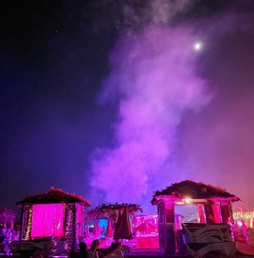 Dünyaca ünlü Konyaaltı Sahili gazinoya dönüştü