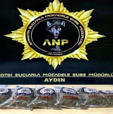 Durdurulan yarış motosikletlerinden uyuşturucu çıktı