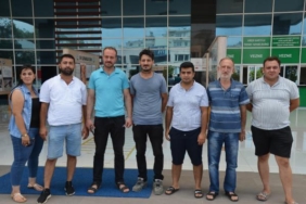 Duvarlarında çatlaklar oluşan binada oturanlar, belediyeden yardım istedi 23 Duvarlarında çatlaklar oluşan binada oturanlar belediyeden yardım istedi