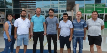 Duvarlarında çatlaklar oluşan binada oturanlar, belediyeden yardım istedi 25 Duvarlarında çatlaklar oluşan binada oturanlar belediyeden yardım istedi