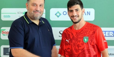 Efeler 09 SFK, Burak Özbakır'ı renklerine bağladı 32 Efeler 09 SFK Burak Özbakırı renklerine bağladı