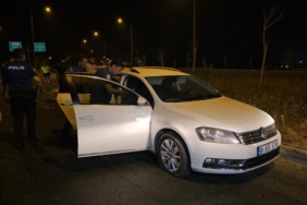 Ehliyetsiz sürücü ve arkadaşları, 70 kilometre süren takiple yakalandı 12 Ehliyetsiz sürücü ve arkadaşları 70 kilometre süren takiple yakalandı