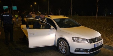 Ehliyetsiz sürücü ve arkadaşları, 70 kilometre süren takiple yakalandı 14 Ehliyetsiz sürücü ve arkadaşları 70 kilometre süren takiple yakalandı
