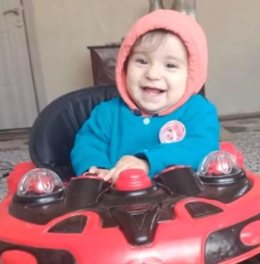 Ehliyetsiz sürücünün hafif ticari araçla çarptığı 3 yaşındaki Berçem öldü