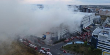 /ek fotoğraflar // Arnavutköy'de fabrikadaki yangın sürüyor 13 ek fotoğraflar Arnavutköyde fabrikadaki yangın sürüyor