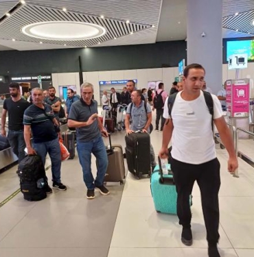 Ek fotoğrafNijerdeki Türk vatandaşları THY uçağıyla Türkiyeye getirildi