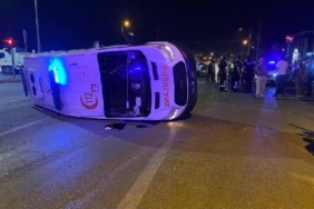 Elazığ'da kamyonet ile ambulans çarpıştı: 5 yaralı