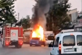 Elazığ’da seyir halindeki otomobil yandı