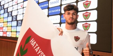 Engin Can Aksoy, 4 yıl daha Atakaş Hatayspor’da 29 Engin Can Aksoy 4 yıl daha Atakaş Hataysporda