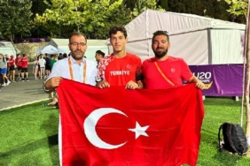 Erdem Tilkiden sırıkla atlamada bronz madalya