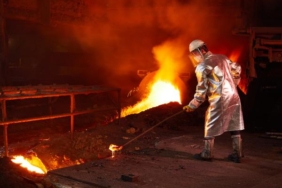 Erdemir’in 1 No’lu yüksek fırını 'Ayşe', 50 bininci dökümünü gerçekleştirdi 22 Erdemirin 1 Nolu yüksek fırını Ayşe 50 bininci dökümünü gerçekleştirdi