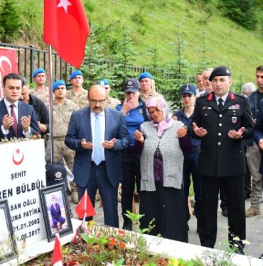 Eren Bülbül şahadetinin 6ncı yıl dönümünde kabri başında anıldı