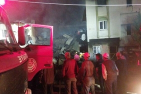 Erzurum'da bir evde çıkan yangında alevlerin sıçradığı 7 ev ve 8 ahır kül oldu (2)