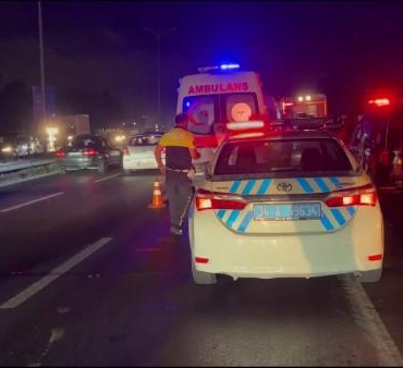 Esenyurtta bir kişinin ağır yaralandığı kazaya neden olan sürücü olay yerinden kaçtı