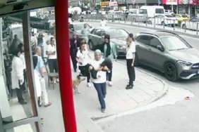 Esenyurt'ta davalık olan kavşakta kaza sonrası Asmin'i yaşamda tutma çabası 12 Esenyurtta davalık olan kavşakta kaza sonrası Asmini yaşamda tutma çabası