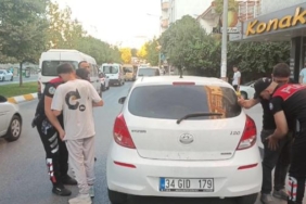 Esenyurt'ta denetimden kaçmaya çalışan 2 kişi yakalandı 40 Esenyurtta denetimden kaçmaya çalışan 2 kişi yakalandı