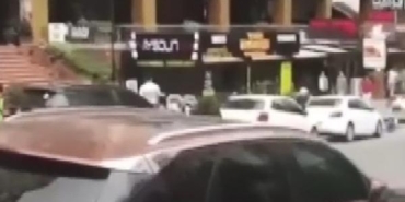 Esenyurt'ta pompalı tüfekle iş yerine ateş açtı 16 Esenyurtta pompalı tüfekle iş yerine ateş açtı