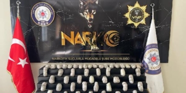 Evde 31 kilo eroin ele geçirildi, İran uyruklu şüpheli tutuklandı 13 Evde 31 kilo eroin ele geçirildi İran uyruklu şüpheli tutuklandı