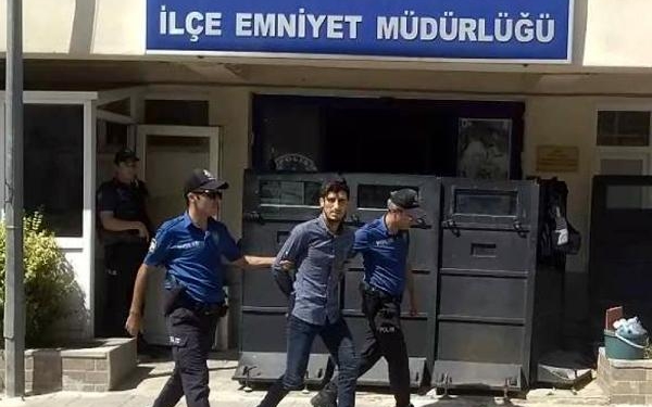 Evinde uyuşturucuyla yakalanıp tutuklandı