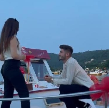 Evlilik teklifi sırasında denize düşen yüzük dalgıç tarafından bulundu