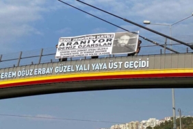 Ezginin ailesi üst geçide astıkları pankartla kızlarının katilini arıyor