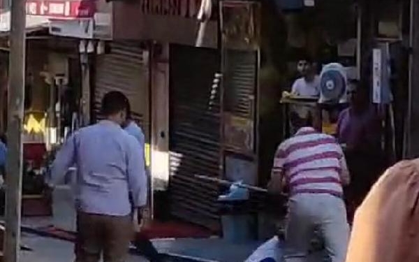 Fatihte çekiç ve sopayla dayak