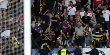 Fenerbahçe taraftarları Maribor maçından çıkarıldı 30 Fenerbahçe taraftarları Maribor maçından çıkarıldı