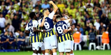 Fenerbahçe tur perdesini araladı
