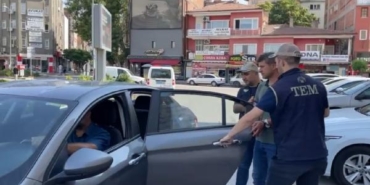 FETÖ hükümlüsü eski polis, yol kontrolünde yakalandı 32 FETÖ hükümlüsü eski polis yol kontrolünde yakalandı