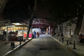 Gaspçı emekli polis memurunu sırtından bıçakladı