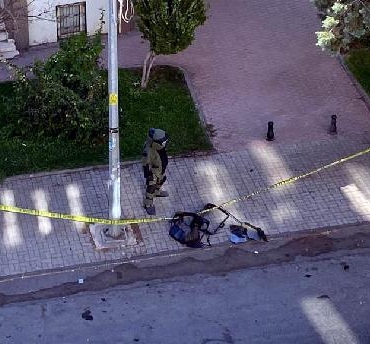 Gaziantepte cami önündeki şüpheli bavul fünye patlatıldı