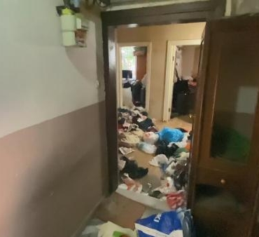 Gaziosmanpaşa'da evden 5 ton çöp çıktı 3 Gaziosmanpaşada evden 5 ton çöp çıktı