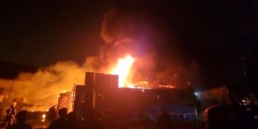 (Geniş haber) Sarıyer'de atık depolama tesisinde yangın 38 Geniş haber Sarıyerde atık depolama tesisinde yangın