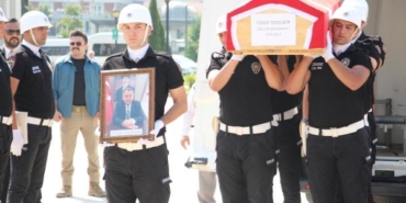 Gölcük Kaymakamı Özdemir için valilikte tören 19 Gölcük Kaymakamı Özdemir için valilikte tören