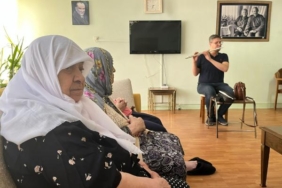 Görme engelli öğretmenden yaşlılara müzikle rehabilitasyon 17 Görme engelli öğretmenden yaşlılara müzikle rehabilitasyon