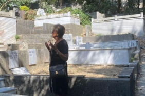 Güngör Uras vefatının 5. yılında mezarı başında anıldı 21 Güngör Uras vefatının 5 yılında mezarı başında anıldı