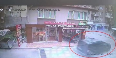 Hafif ticari aracın çarptığı kamyonetle duvar arasında sıkışan yaya öldü (2) 11 Hafif ticari aracın çarptığı kamyonetle duvar arasında sıkışan yaya öldü 2