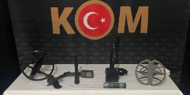 Hakkari'de tarihi eser kaçakçılığı operasyonu 18 Hakkaride tarihi eser kaçakçılığı operasyonu