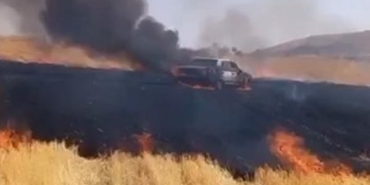 Hasadı yapılmış tarlada park halindeki otomobil, alev alarak yandı 36 Hasadı yapılmış tarlada park halindeki otomobil alev alarak yandı