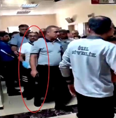 Hastanadeki gerginlikte doktor özel güvenlik eşliğinde odasından çıkarıldı 4 Hastanadeki gerginlikte doktor özel güvenlik eşliğinde odasından çıkarıldı