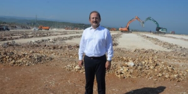 Hatayspor için yapımına başlanan sahalarda hummalı çalışma devam ediyor 13 Hatayspor için yapımına başlanan sahalarda hummalı çalışma devam ediyor