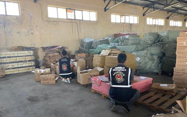 Hayali ihracat ile 10 milyon lira kamu zararı engellendi 1 Hayali ihracat ile 10 milyon lira kamu zararı engellendi