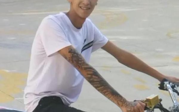 Husumetlisi tarafından tabancayla vurulan Aydın kurtarılamadı