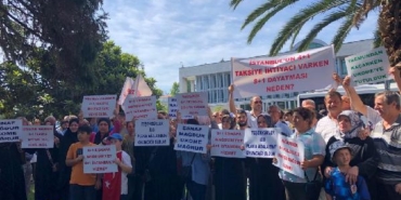 İBB önünde '4+1 araç istiyoruz' eylemi