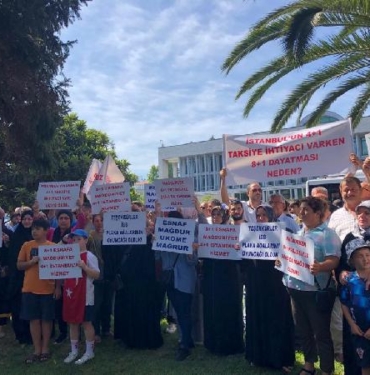 İBB önünde '4+1 araç istiyoruz' eylemi