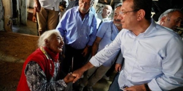 İmamoğlu: Halkımızı Cumhuriyetimizin yüzüncü yılında mutlu edemedik 7 İmamoğlu Halkımızı Cumhuriyetimizin yüzüncü yılında mutlu edemedik